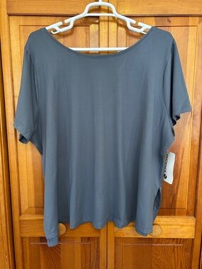 Phoenix Blue‑Grey Scoop‑Neck Active Tee Plus 3X NWT Open‑Back Workout Top